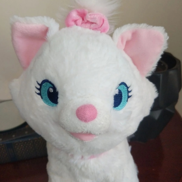 Marie Aristocats Disney Store Plush "13 white cat pink bow - Picture 5 of 17